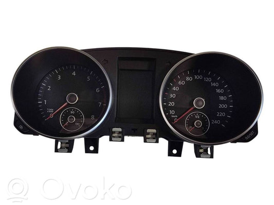 Spidometrs (instrumentu panelī)