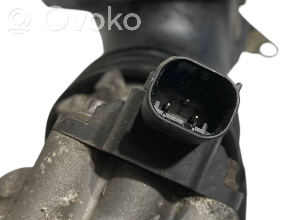 Caurulīte (-es) / šļūtene (-es)