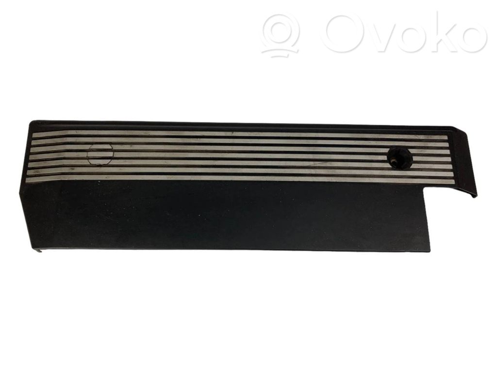 Engine cover (decorative trim)