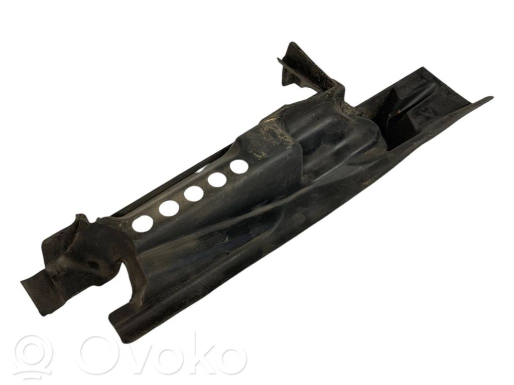 Cita veida dzinēja nodalījuma detaļa