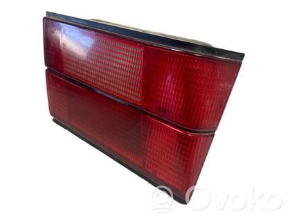 Aizmugurējais lukturis pārsegā