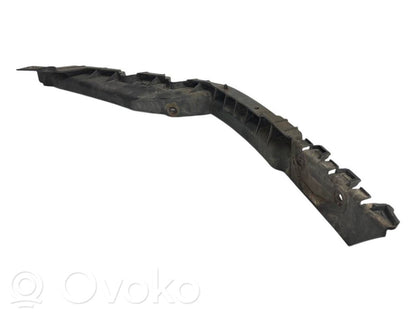 Priekšpusē bampera turētājs