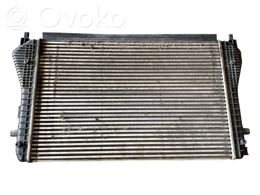 Starpdzesētāja radiators