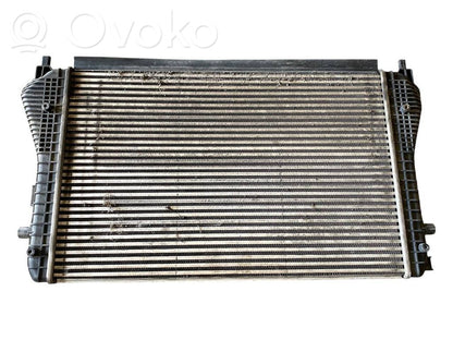 Starpdzesētāja radiators