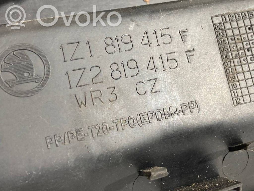 Stikla tīrītāja slotiņas