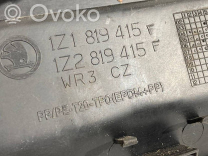 Stikla tīrītāja slotiņas