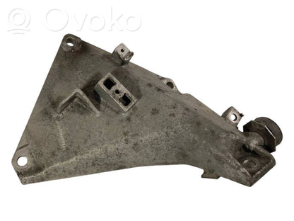 Dzinēja nostiprināšanas stiprinājums-kronšteins