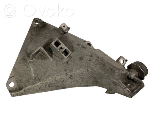 Dzinēja nostiprināšanas stiprinājums-kronšteins