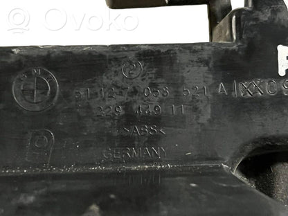 Rear bumper mounting bracket