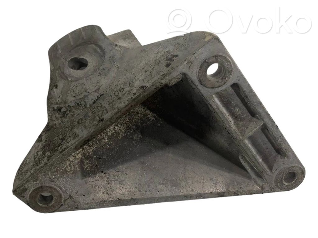 Dzinēja nostiprināšanas stiprinājums-kronšteins