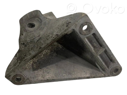 Dzinēja nostiprināšanas stiprinājums-kronšteins