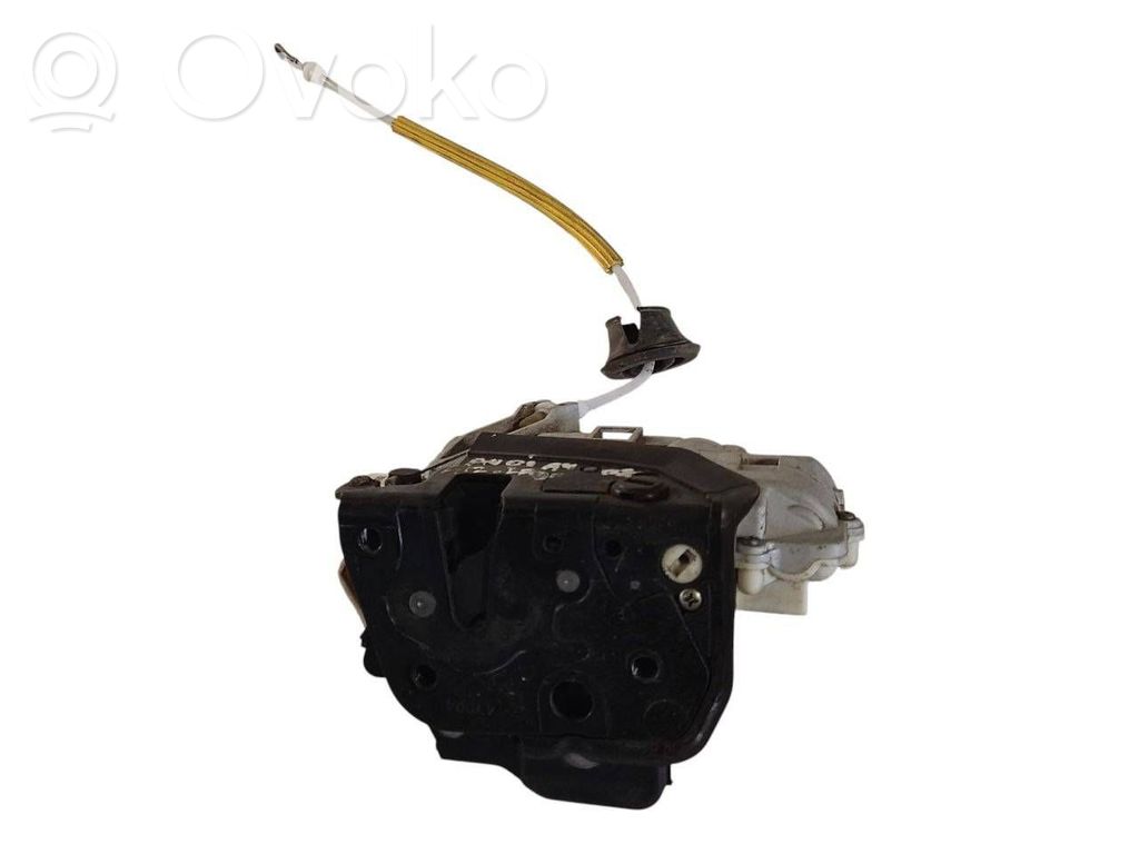 Aizmugurē slēdzene