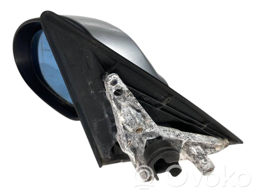 Mirror (electrically controlled)