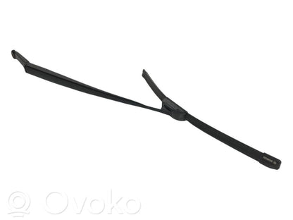 Priekšējā loga tīrītāja kājiņa