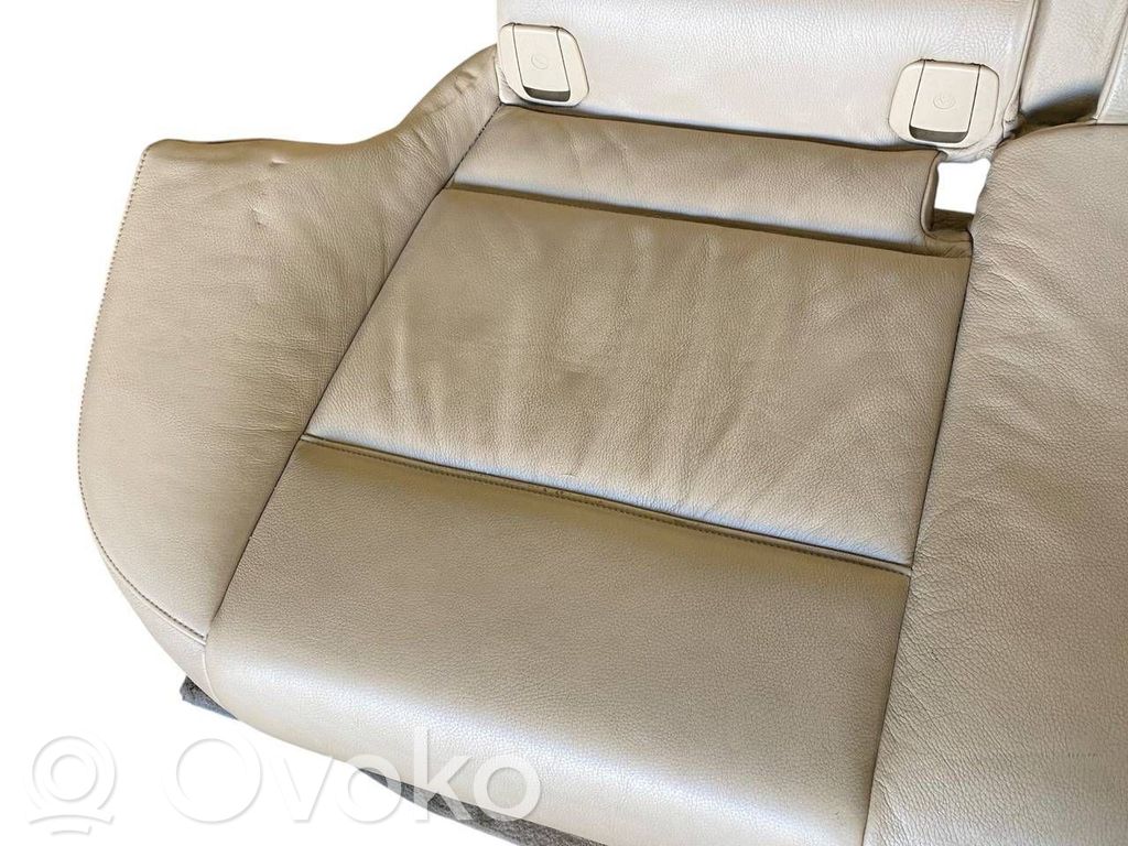 Salona daļu komplekts