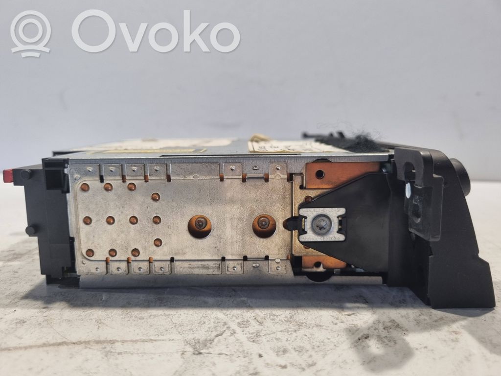 Радио / CD/DVD-плеер / навигация