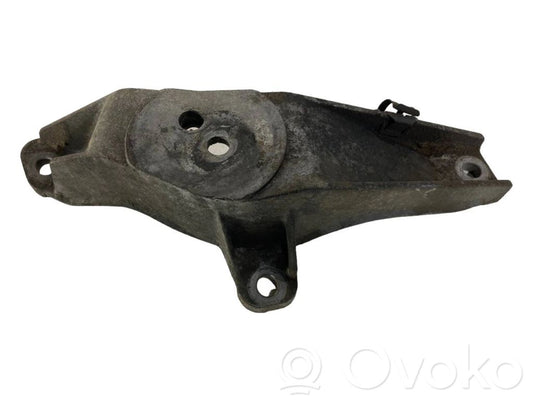 Dzinēja nostiprināšanas stiprinājums-kronšteins