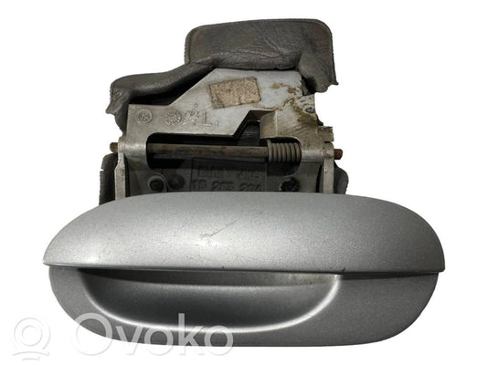 External opening handle