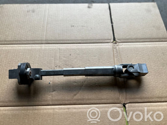 Stūresrata ass krustsavienojums