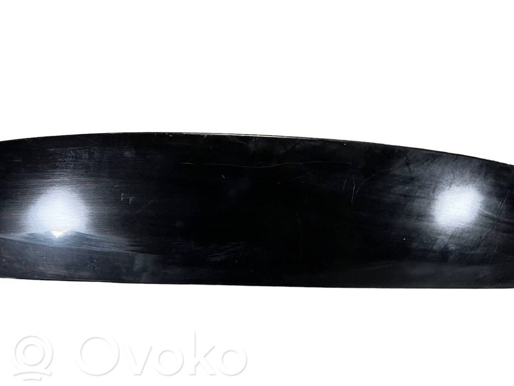 Spoilera aizmugurējais vāks