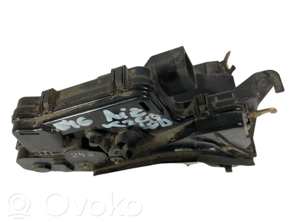 Aizmugurē slēdzene