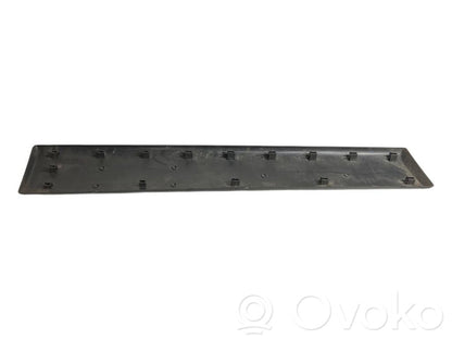 Slīdošās durvju dekoratīvā apdare (moldings)