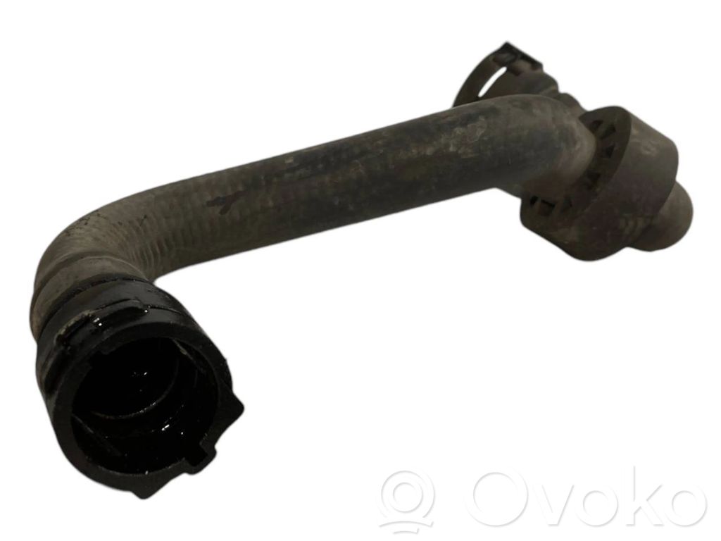 Caurulīte (-es) / šļūtene (-es)