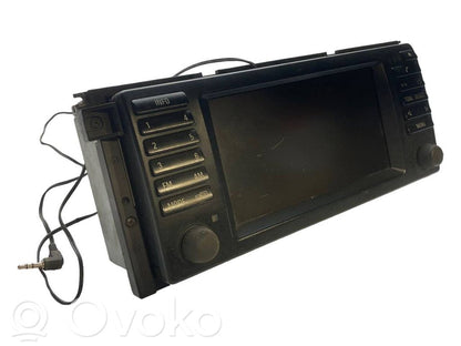 Radio / CD/DVD atskaņotājs / navigācija