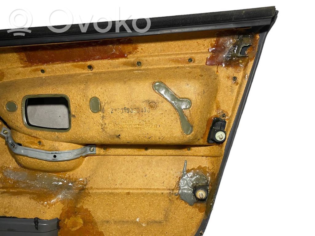 Priekšējo durvju apdare