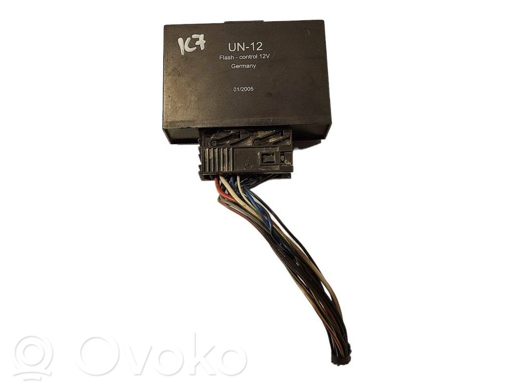 Trailer hitch control unit