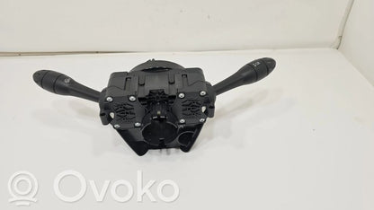 Pagrieziena signālu / lukturu sviria