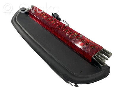 Papildu bremžu signāla lukturis