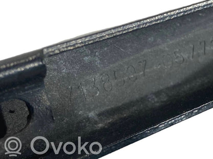 Aizmugurējā loga tīrītāja kājiņa