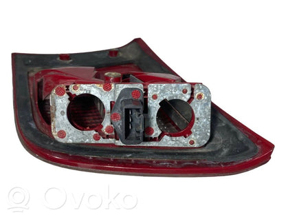 Taillight in the hood
