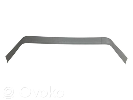 Augšējā dekoratīvā apdare (pie loga)