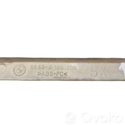 Cita veida salona detaļa