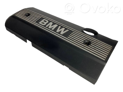 Engine cover (decorative trim)