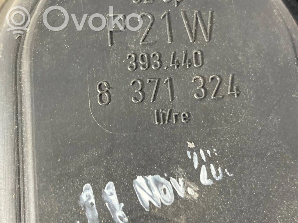 Aizmugurējais lukturis virsbūvē