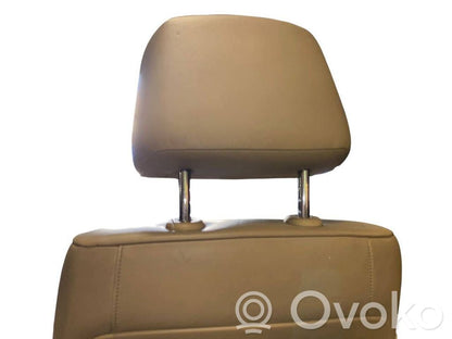 Salona daļu komplekts