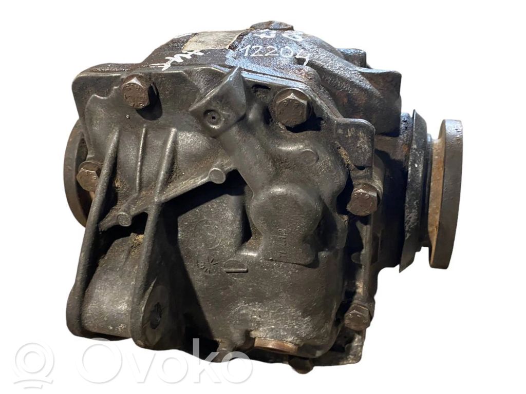 Aizmugurējais reduktors