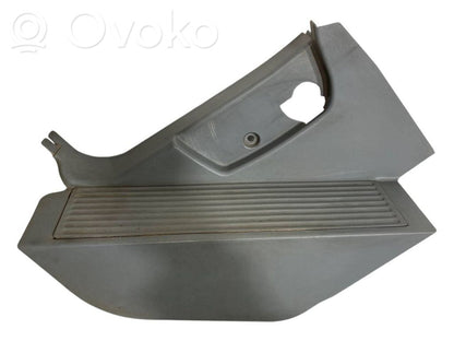 Side decorative trim for the footwell