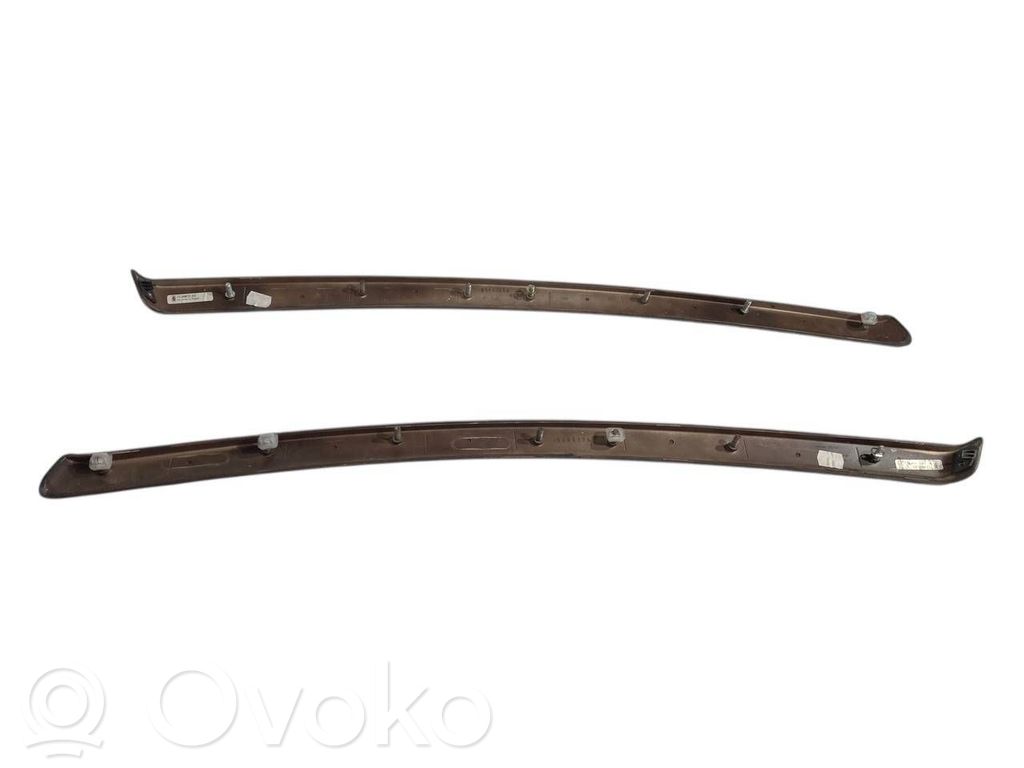 Salona dekoratīvās apdares komplekts