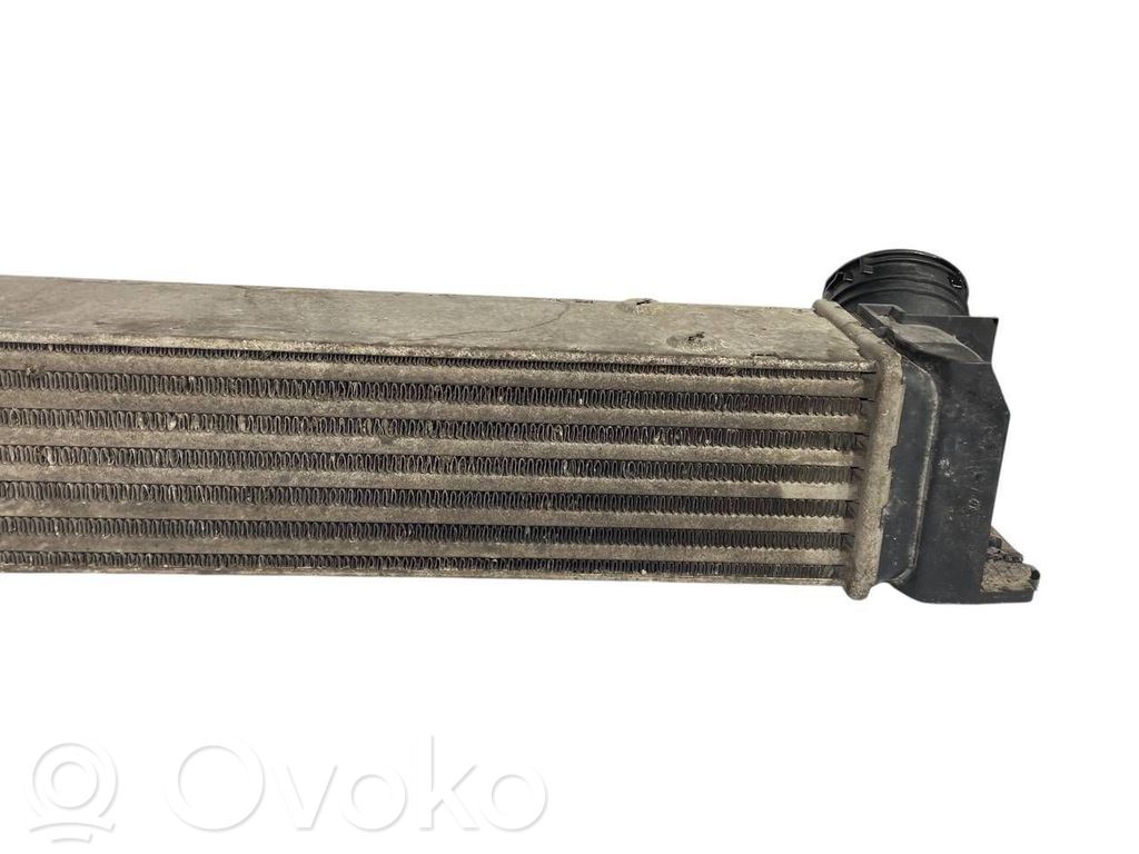 Starpdzesētāja radiators