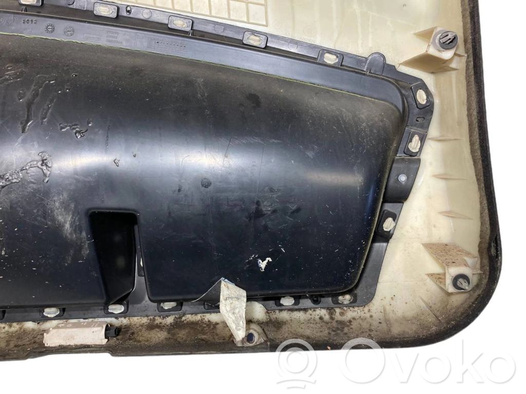 Priekšējo durvju apdare