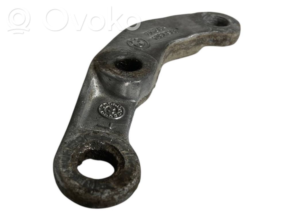 Stabilizatora stiprinājums (priekšā)