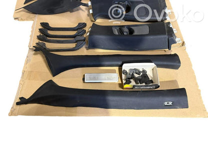 (C) statņa dekoratīvā apdare