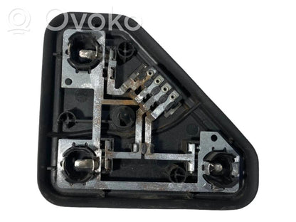 Aizmugures spuldzes vāka turētājs