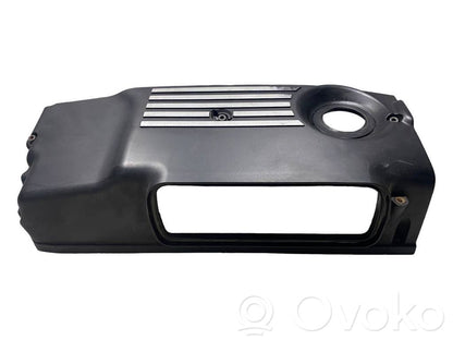 Engine cover (decorative trim)