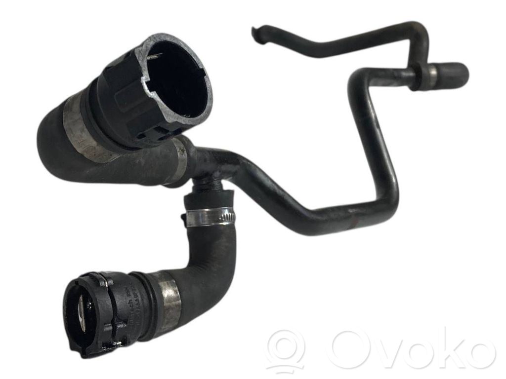 Caurulīte (-es) / šļūtene (-es)