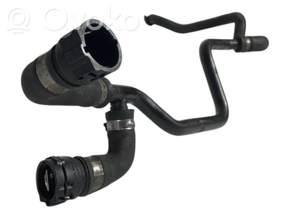 Caurulīte (-es) / šļūtene (-es)